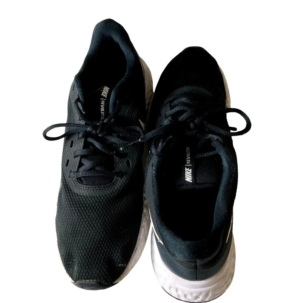 Nike Mens Revolution 5 BQ3204-002 Black White Low Top Lace Up Running Shoes 11.5